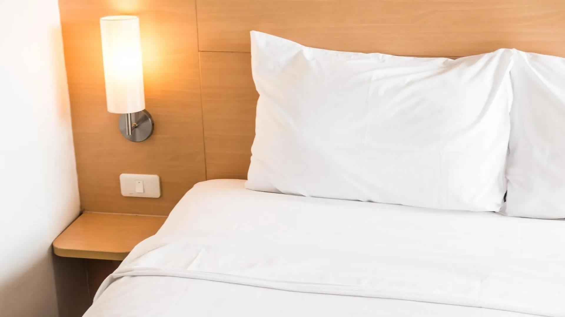 Hotel Rosewood Near Delhi Airport  New Delhi