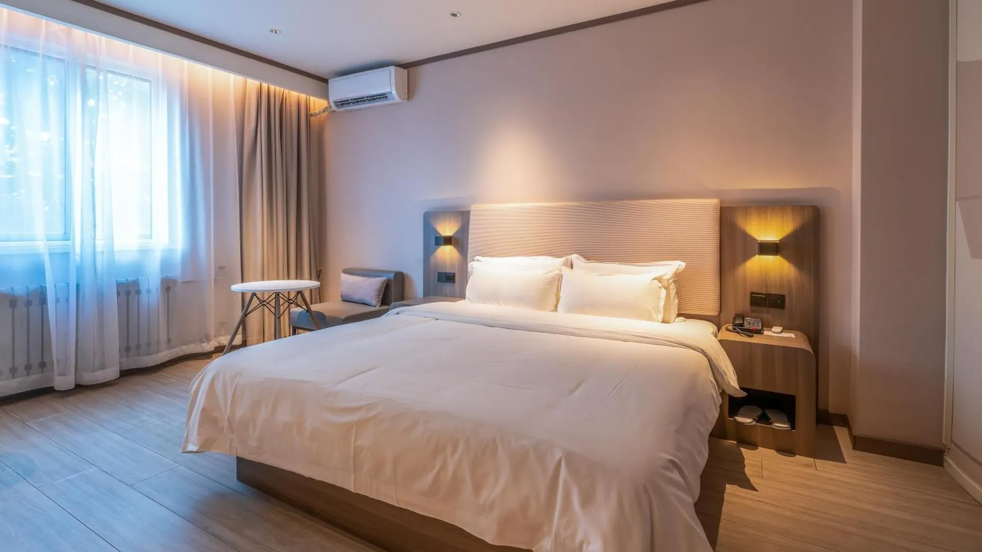 ****  Hotel Rosewood Near Delhi Airport India