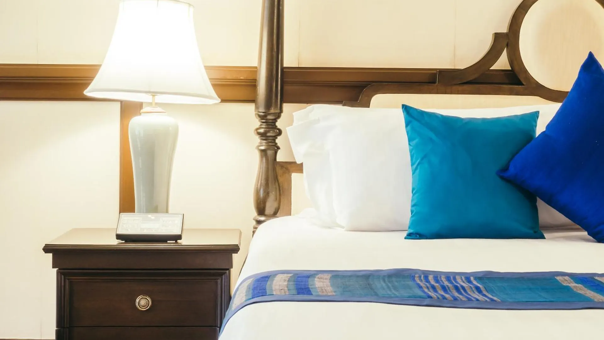 Hotel Rosewood Near Delhi Airport India