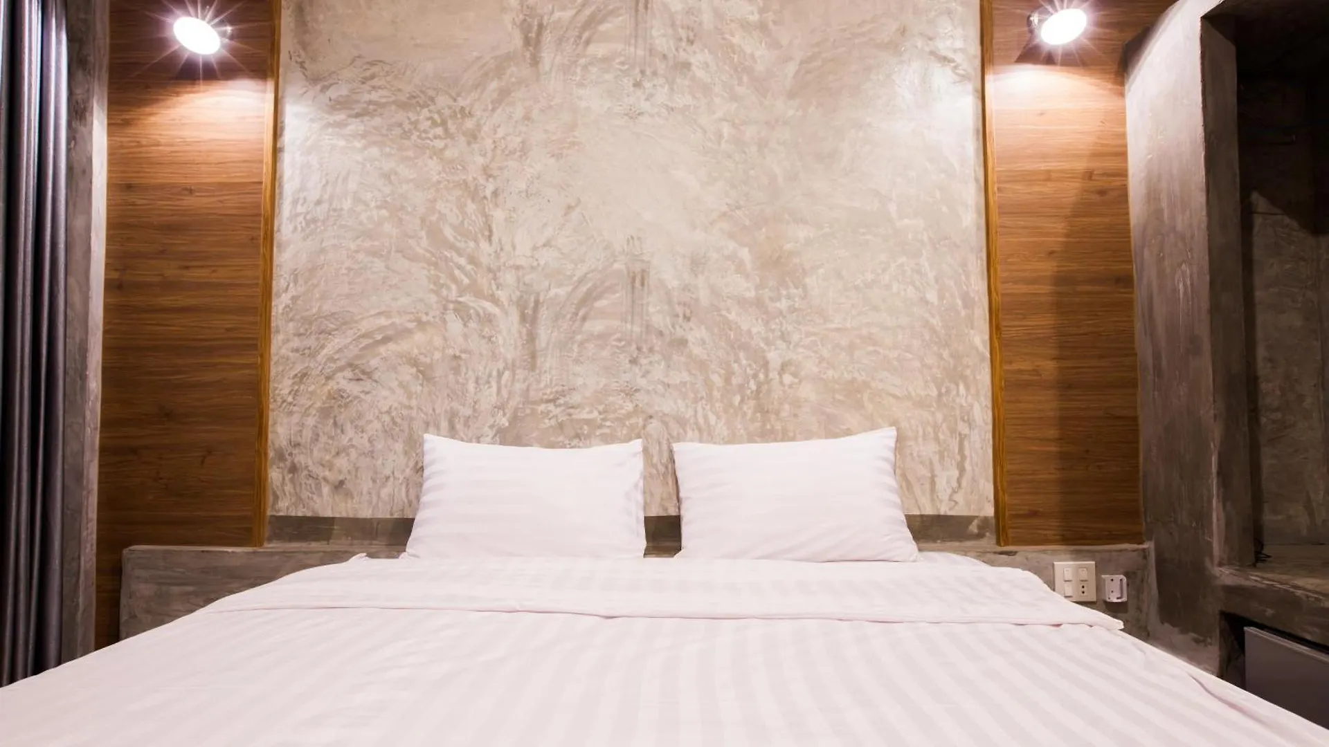 Hotel Rosewood Near Delhi Airport  New Delhi